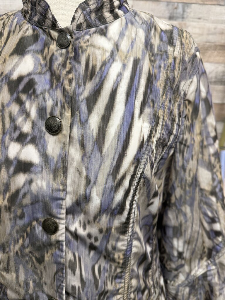 Chicos abstract print zip front jacket with pockets