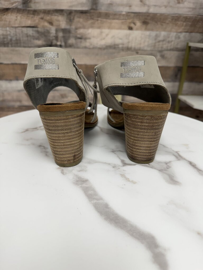 Grey Suede Toms Sandals With a Heel