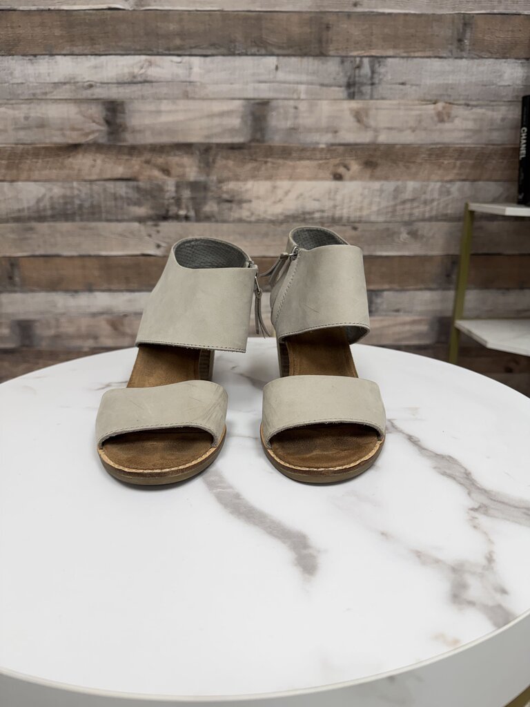 Grey Suede Toms Sandals With a Heel