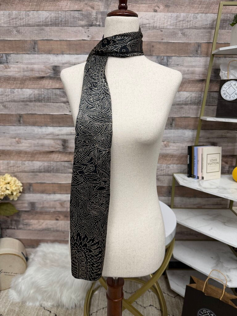 no label black/gold silk scarf