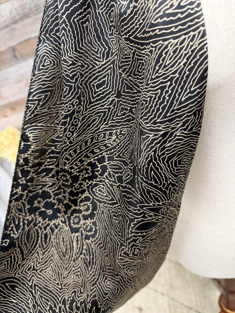 no label black/gold silk scarf