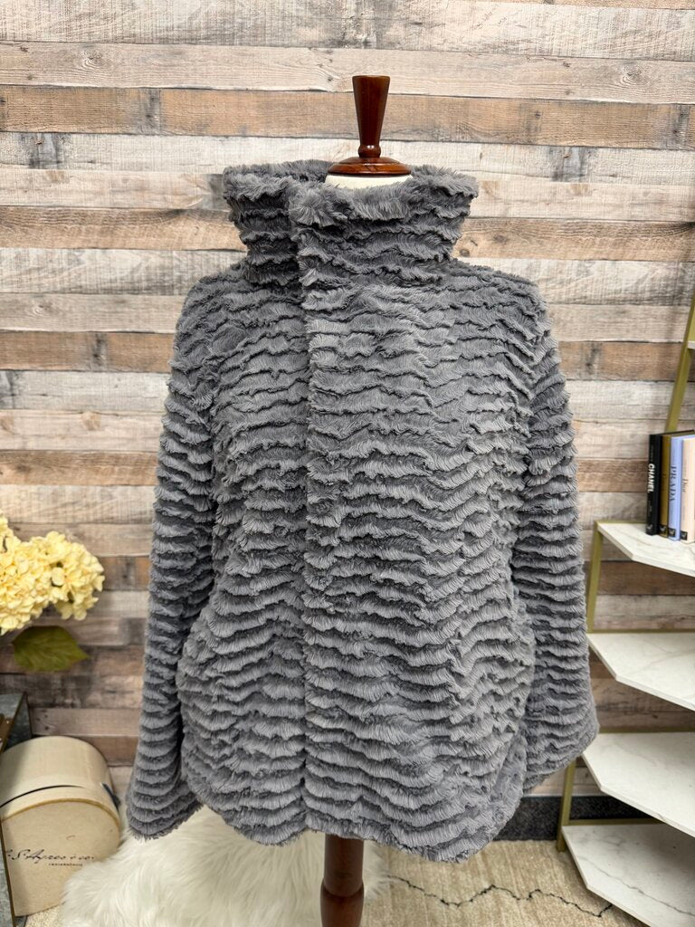 Patagonia gray fleece jacket