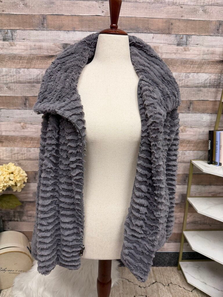 Patagonia gray fleece jacket