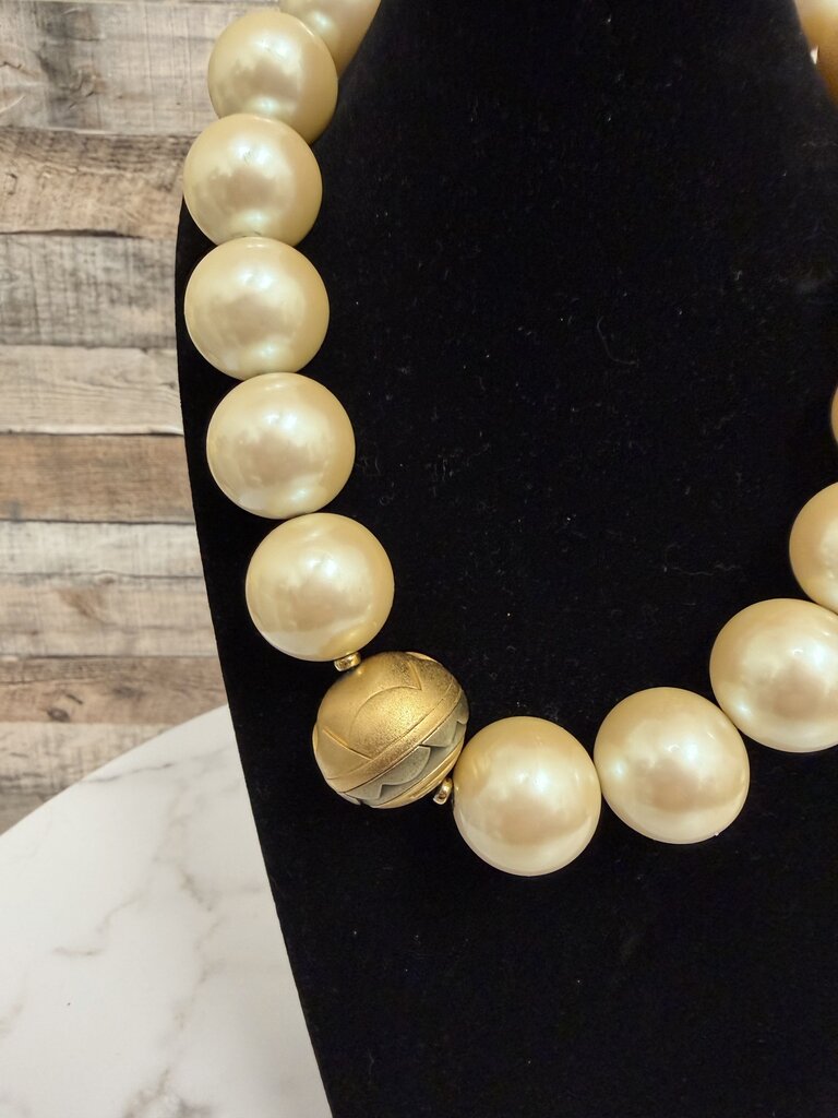 Monet large pearls with gold