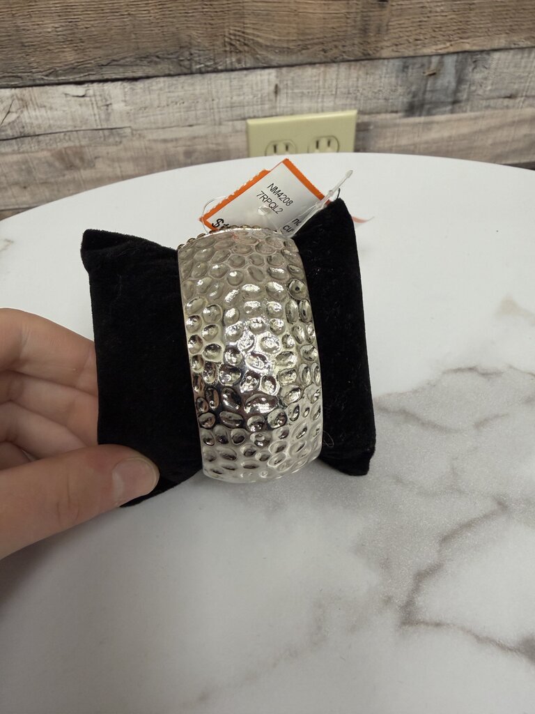 no label 2 tone brown crystal cuff bracelet