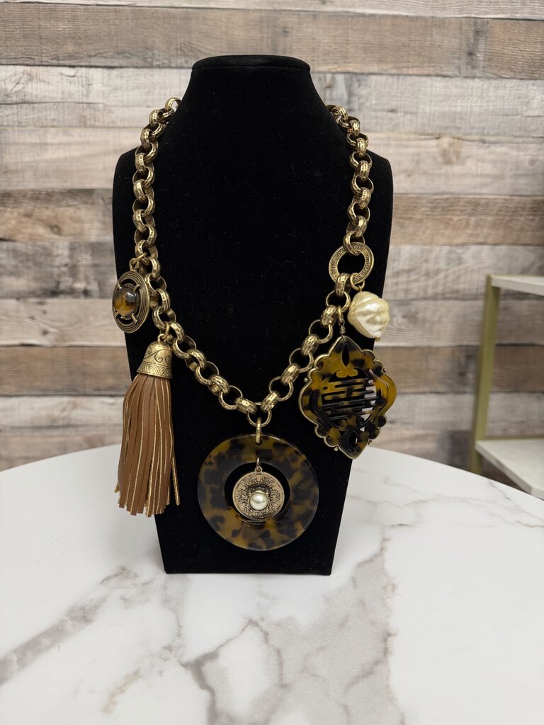 Chicos Tortishell pearl charm gold toned necklace