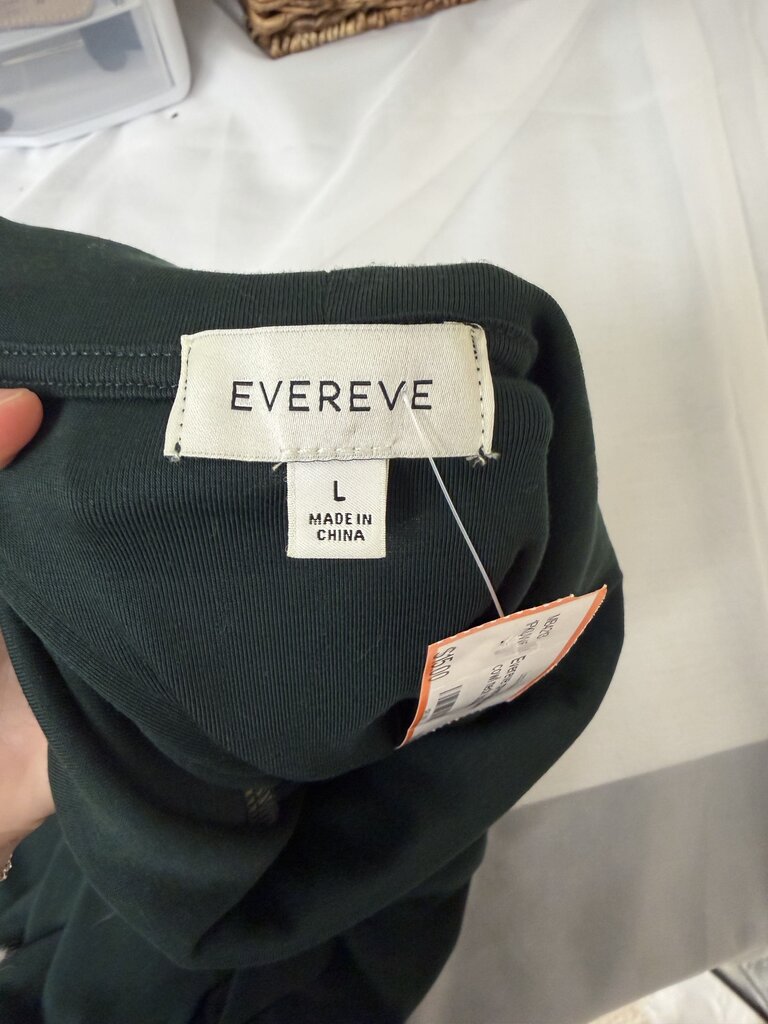 Evereve green short sleeve cowl neck top
