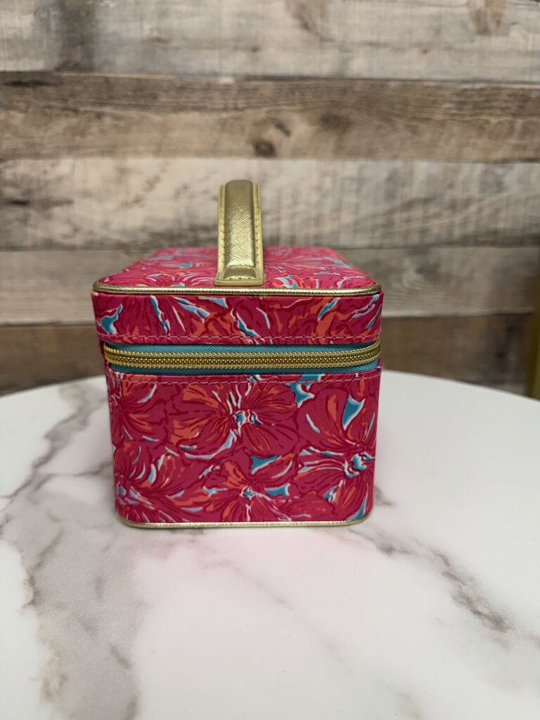 Lilly Pulitzer Nylon Cosmetic Train case /w Floral Pattern