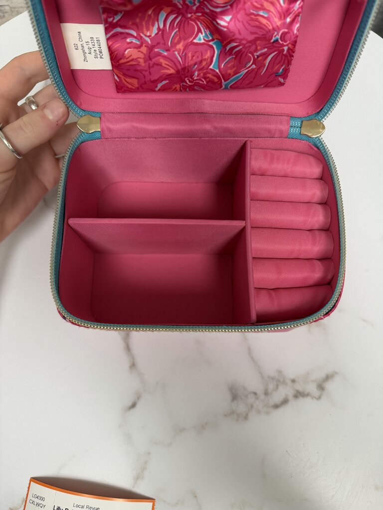 Lilly Pulitzer Nylon Cosmetic Train case /w Floral Pattern