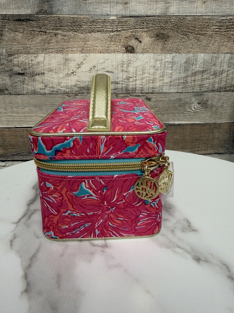 Lilly Pulitzer Nylon Cosmetic Train case /w Floral Pattern