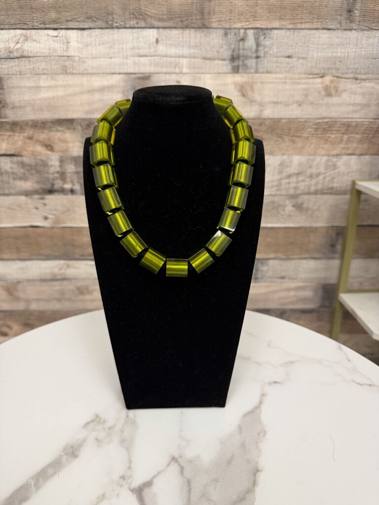 ZSISKA green beads with black clasp