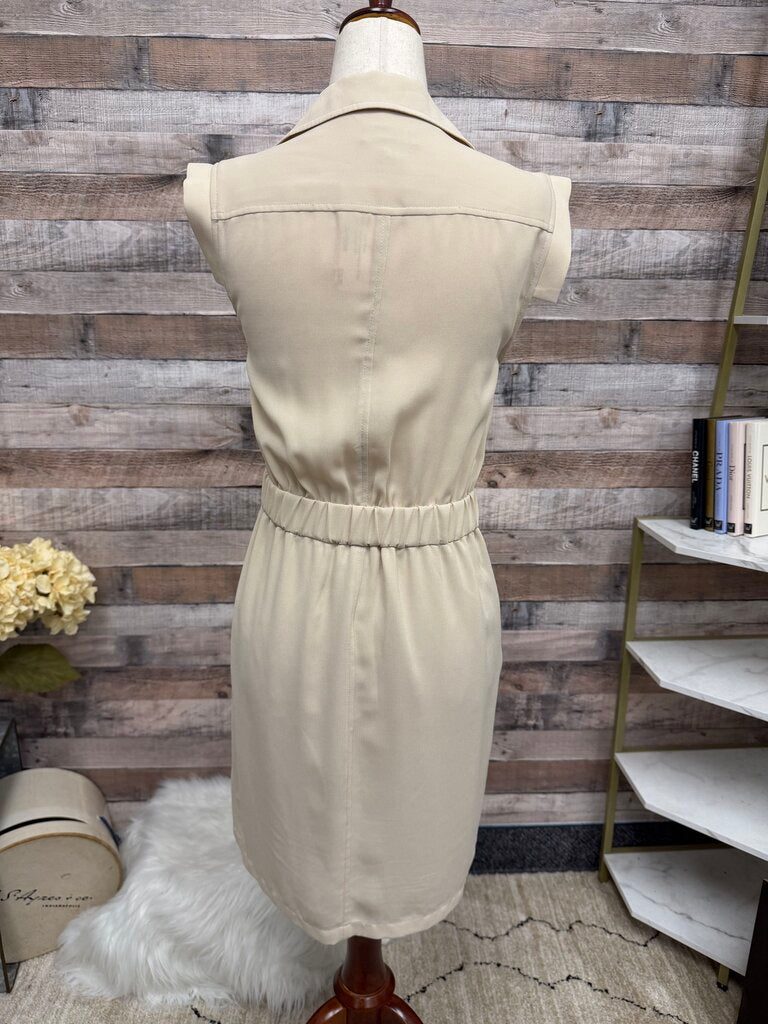 Bebe cream sleeveless dress with zip front