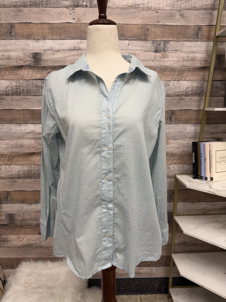 Nic+Zoe light blue button down shirt