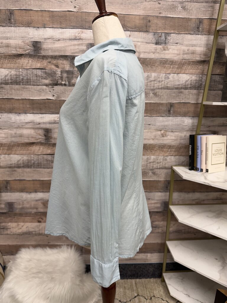 Nic+Zoe light blue button down shirt