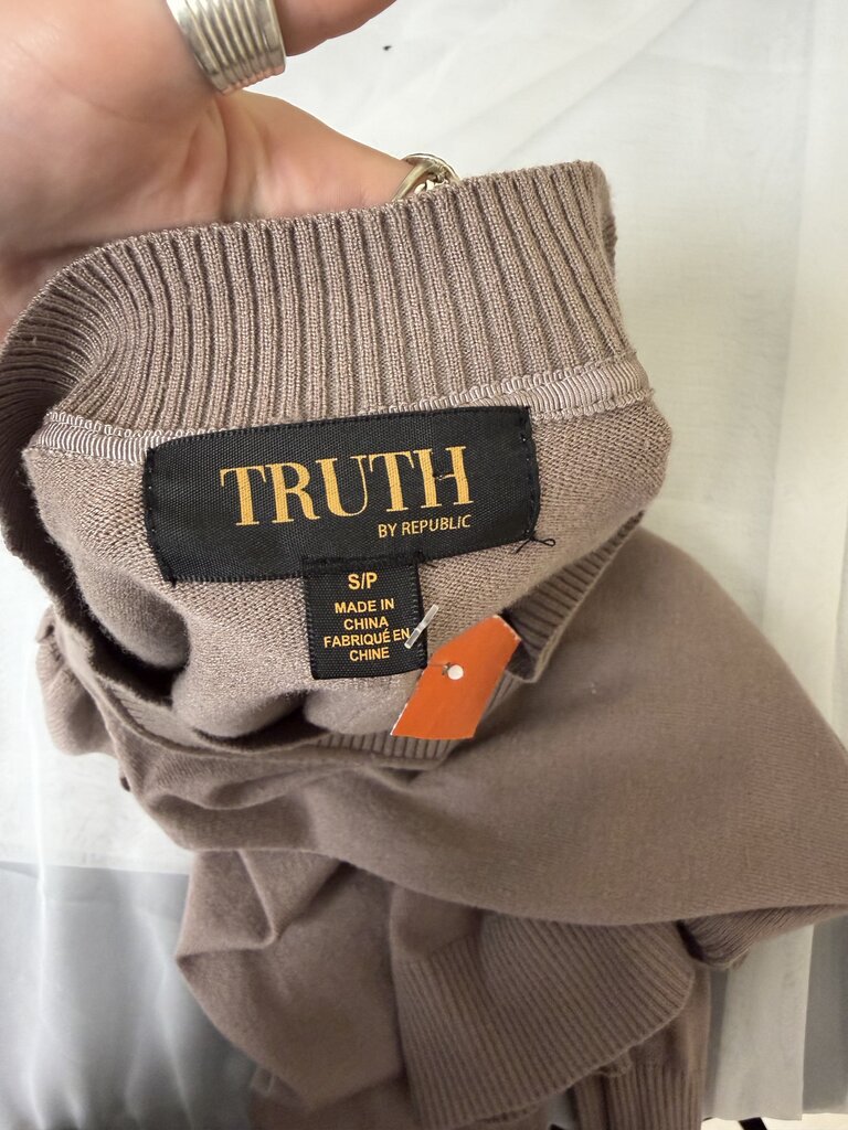 Truth by Republic brown ruffle shoulder v neck sweater
