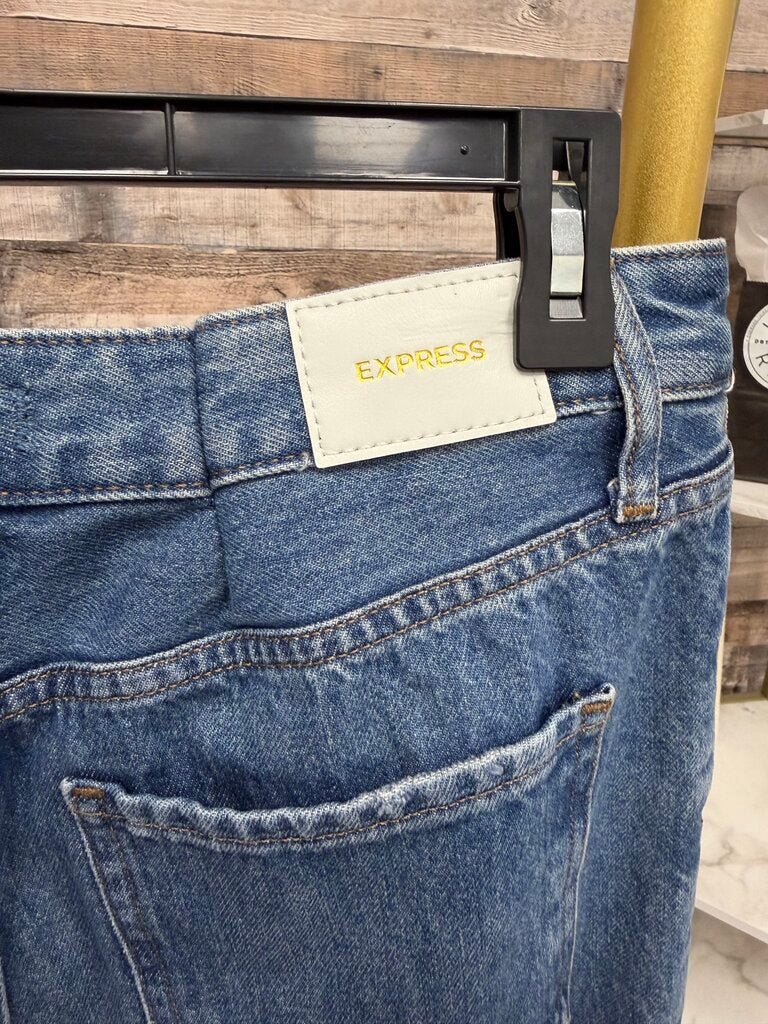 Express high rise straight leg with distressed details and raw hem