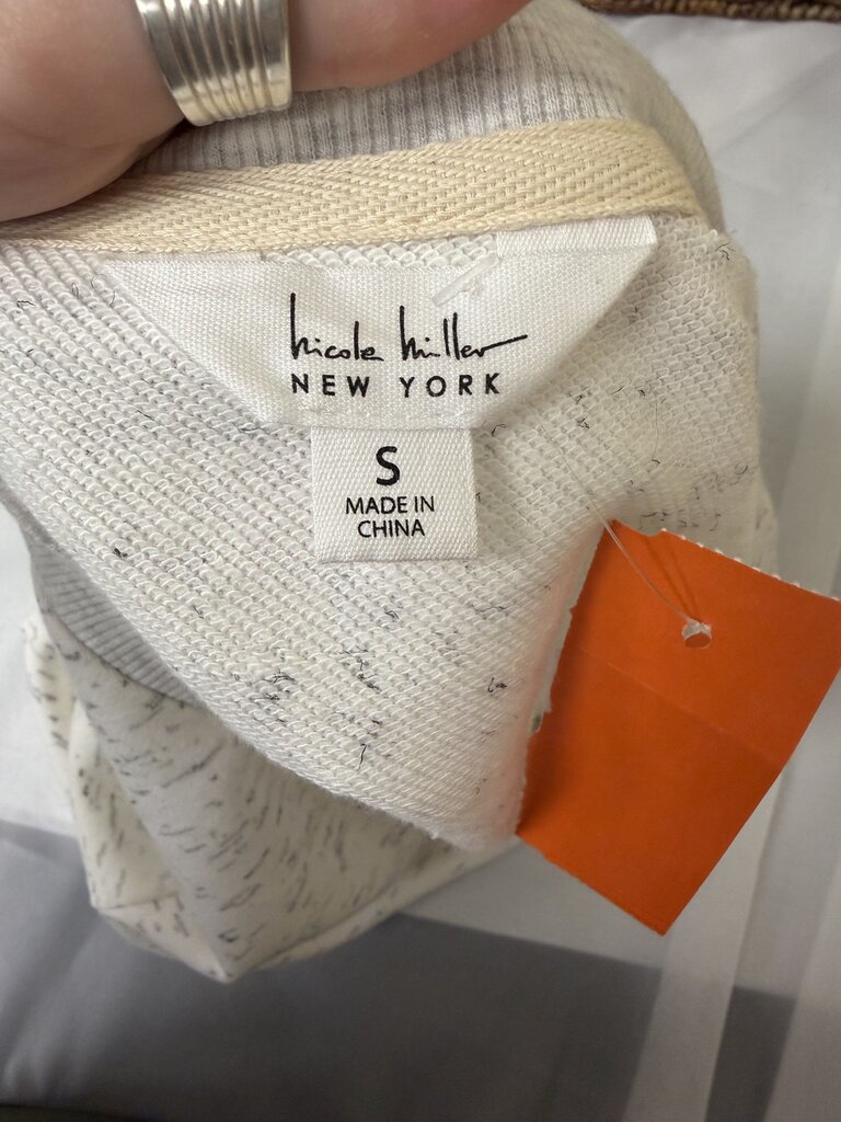Nicole Miller gray short sleeve sweatshirt with side button detail