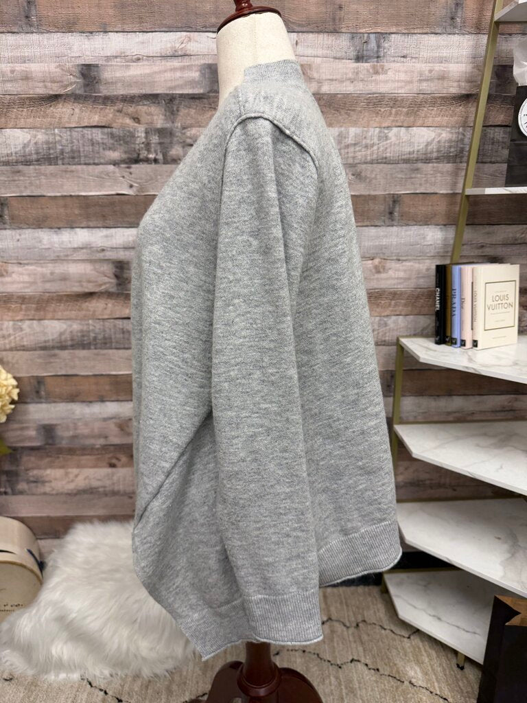 M-Rena gray v-neck button front cardigan