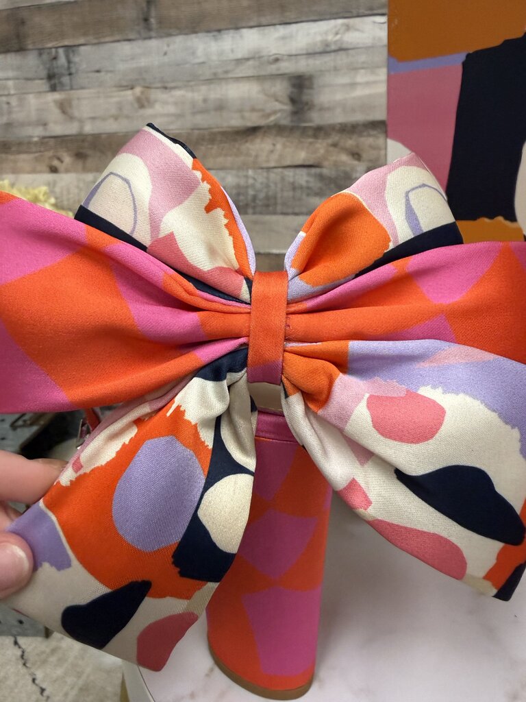 Gianni Bini pink with large bow detail high heel shoe