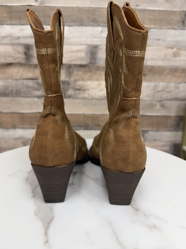 Oasis Society brown faux suede western boot