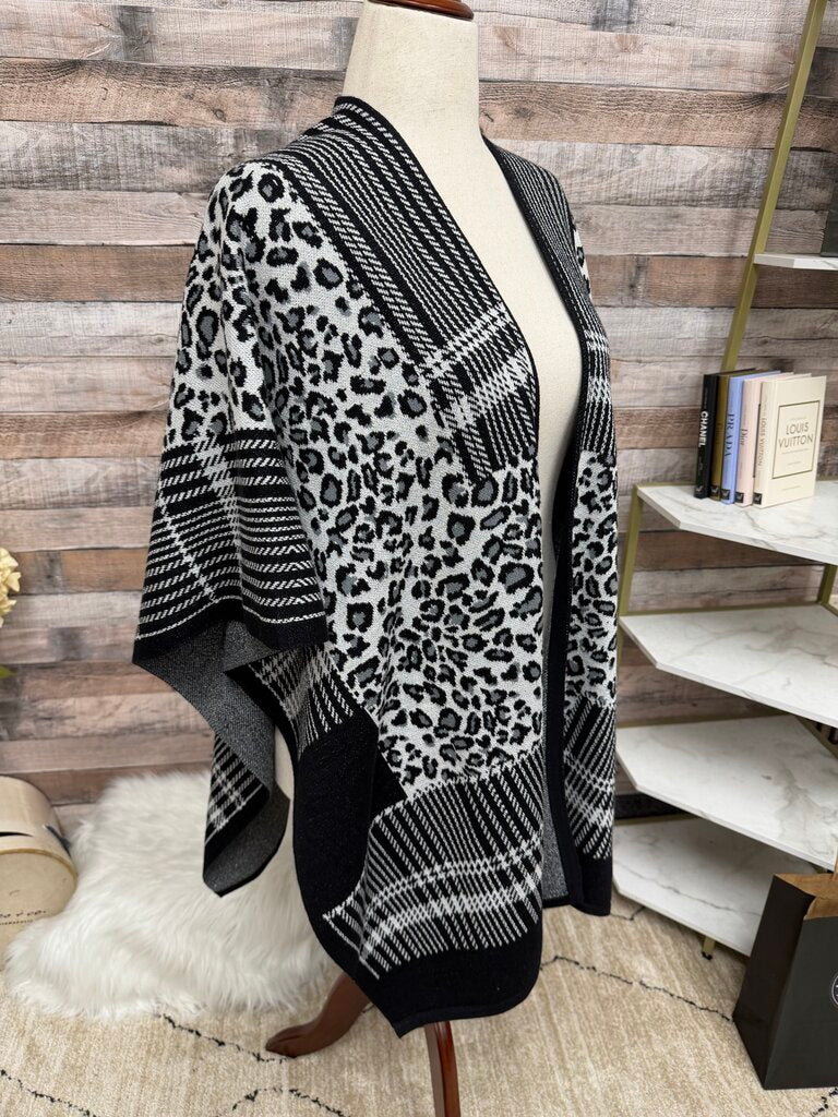Chicos NWT silver/black animal print/plaid cape Chico's Black/Silver OS women UNCATEGORIZED