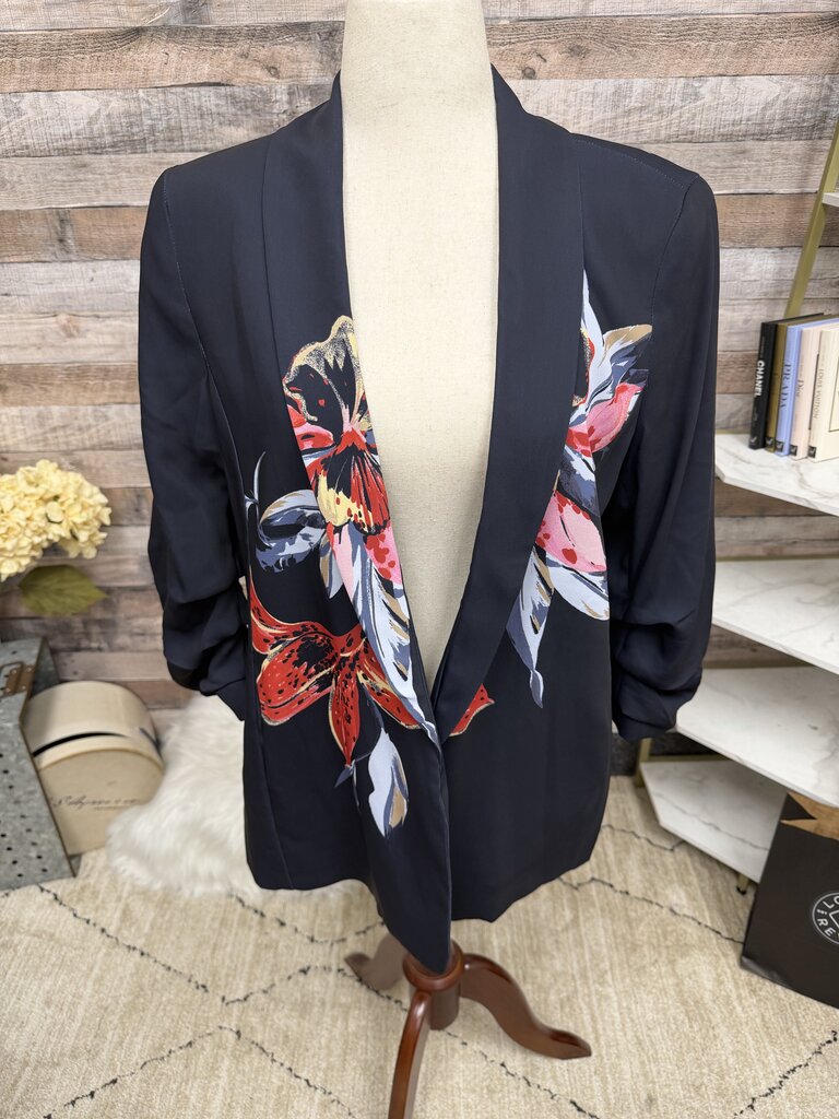 Chicos navy floral 3/4 scrunch sleeve blazer