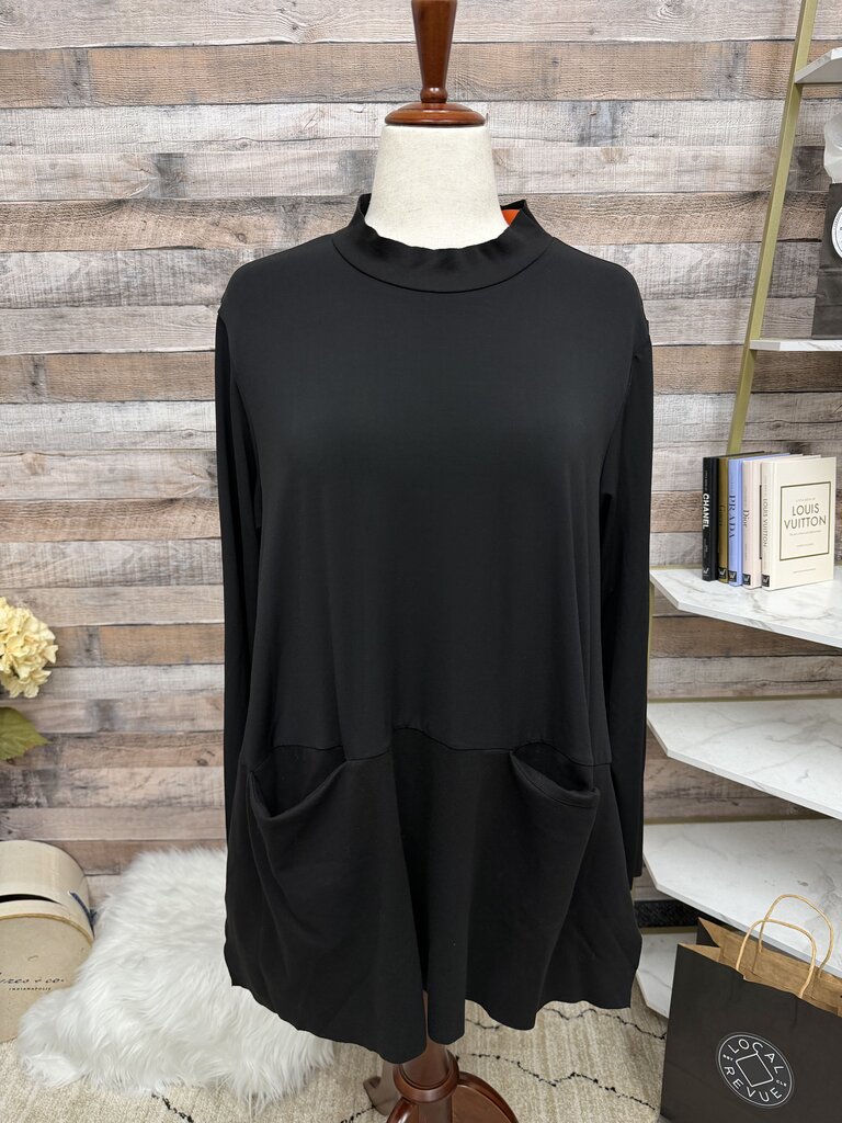 Planet black long sleeve with front pockets