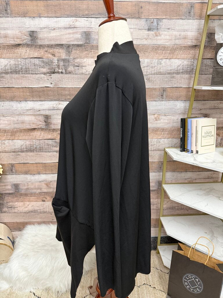 Planet black long sleeve with front pockets