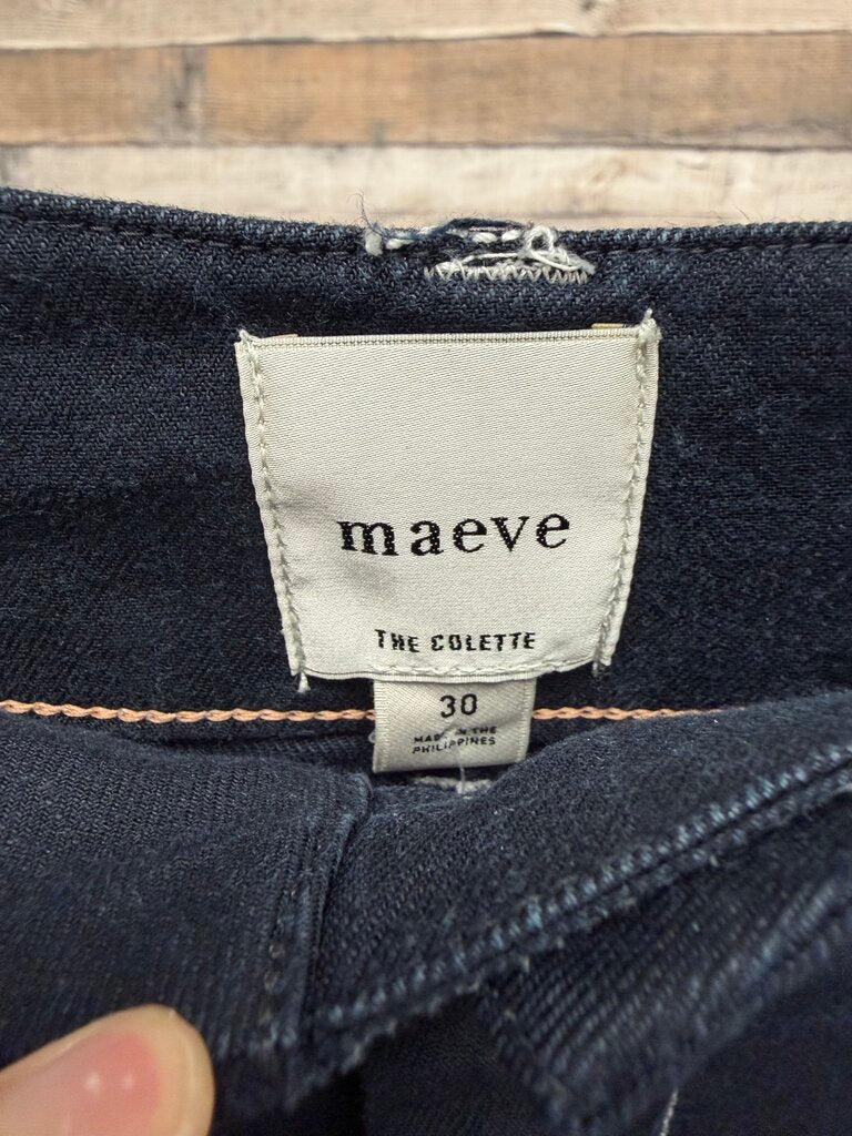 Maeve the Colette pants with white stitching