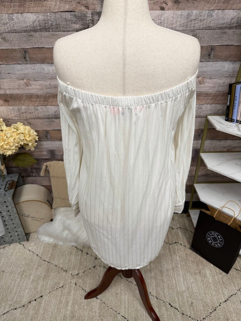 No label white off the shoulder button down blouse