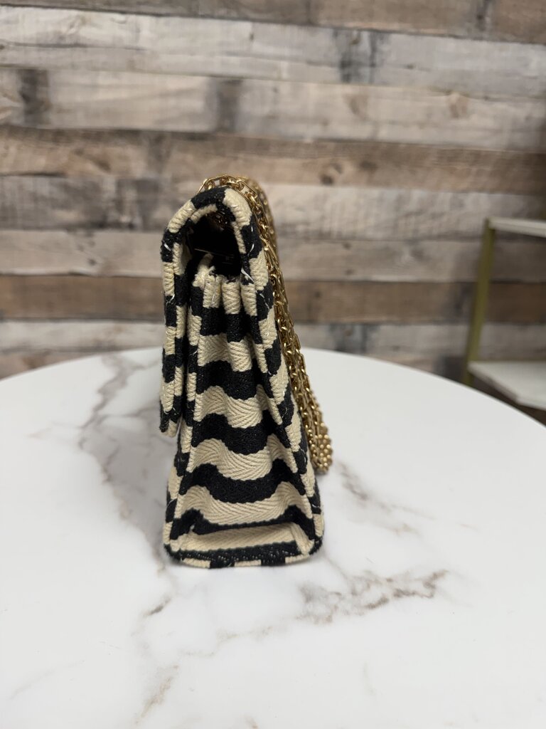 no label cream/black stripped bag with gold chain
