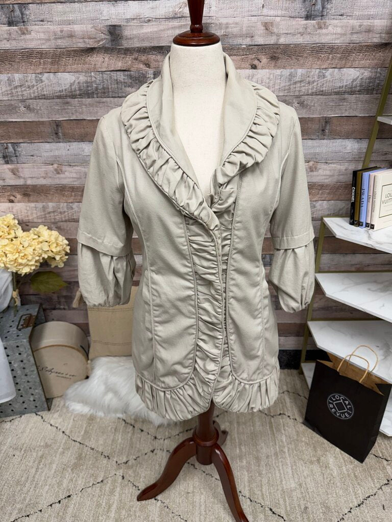 Luii beige ruffle 3/4 length sleeve bottom up jacket