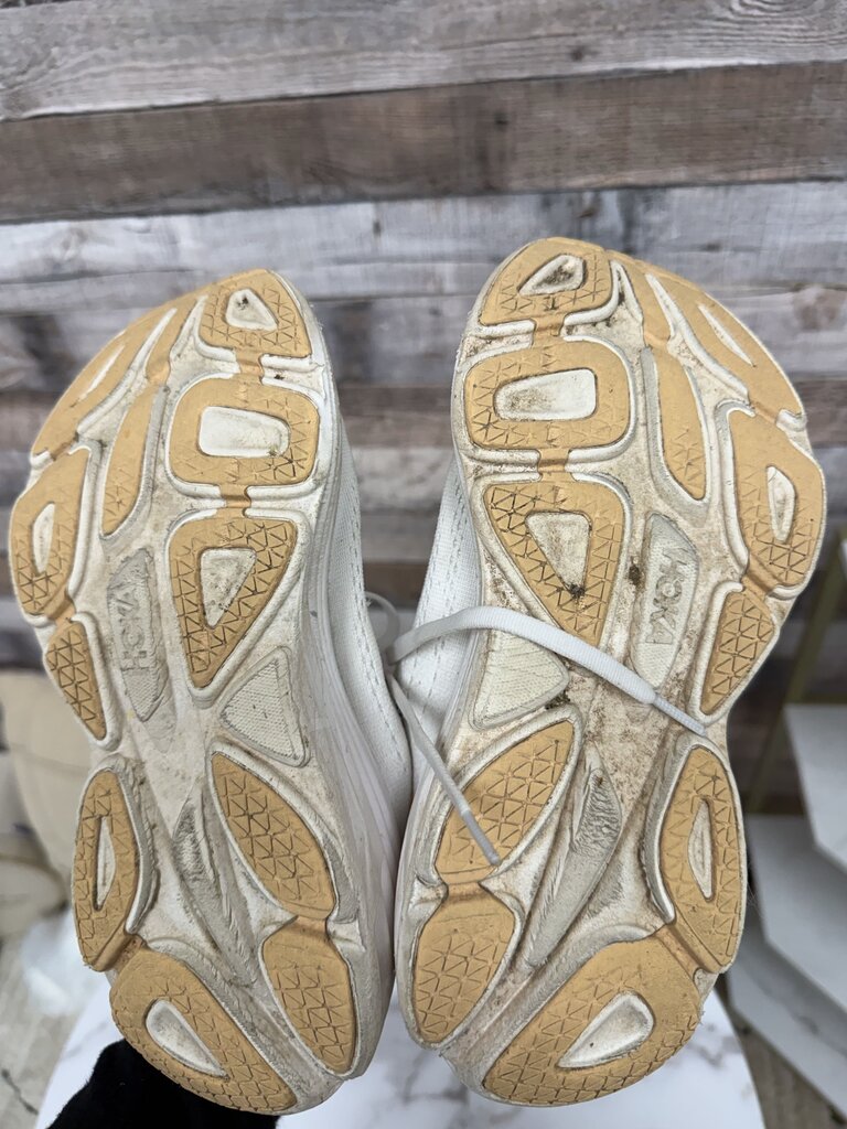HOKA white Bondi running shoe