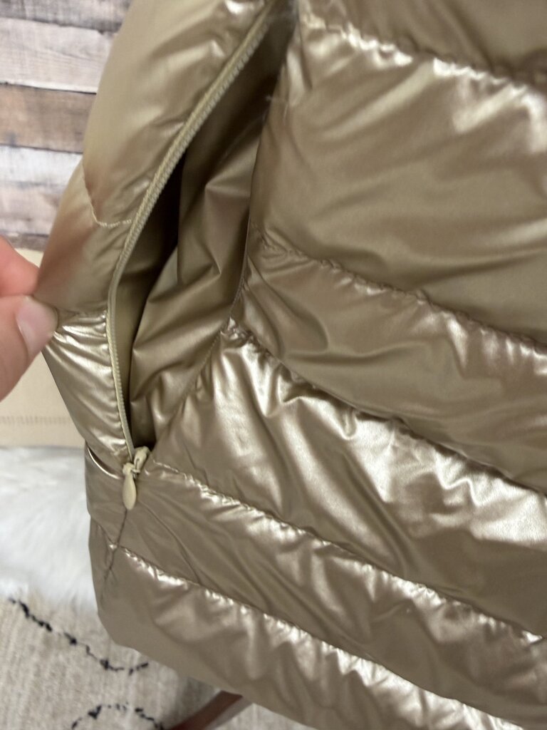 J.McLaughlin gold quilted short sleeve puffer jacket