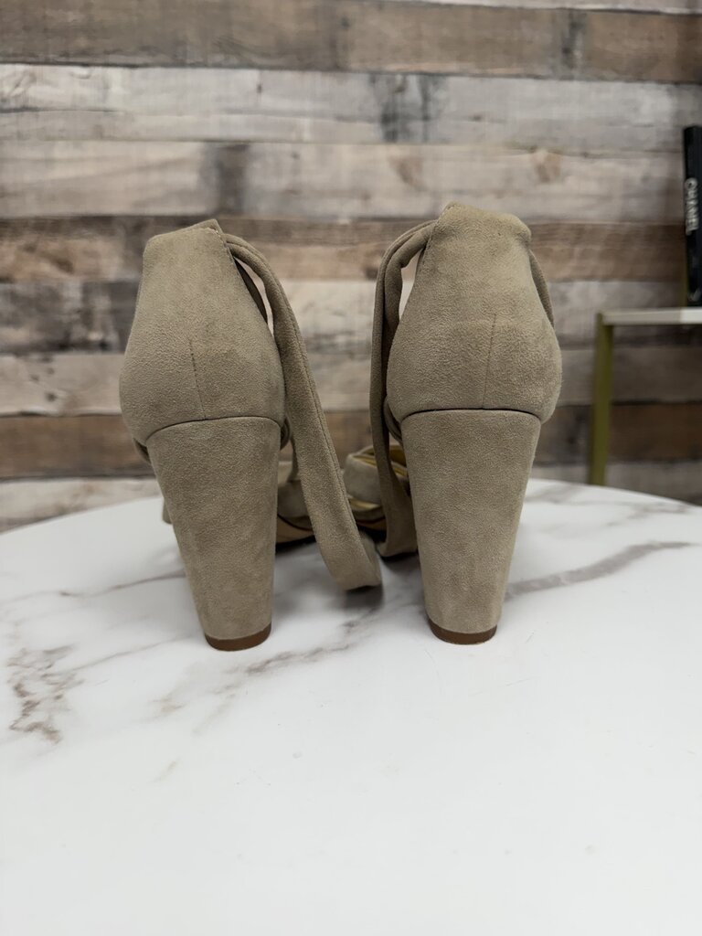 Splendid taupe suede block heel strappy sandal