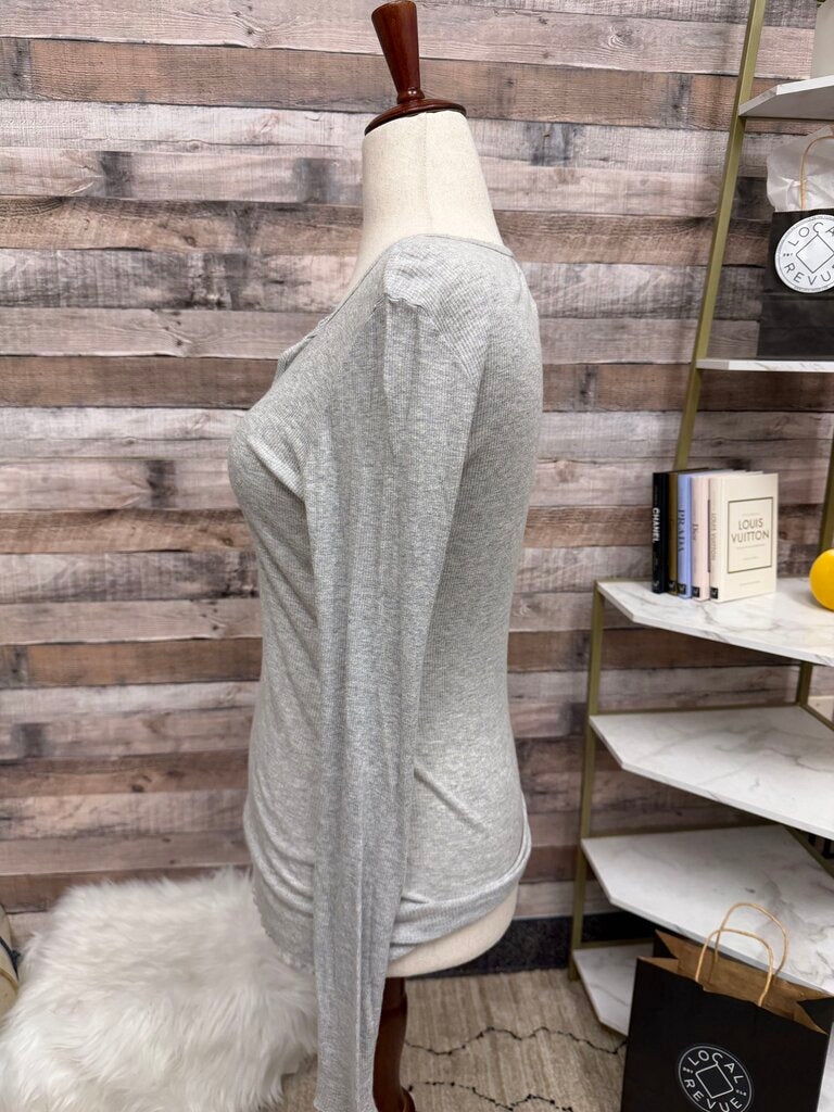 Banana Republic Lt Grey Ribbed Knit Long Sleeve Top