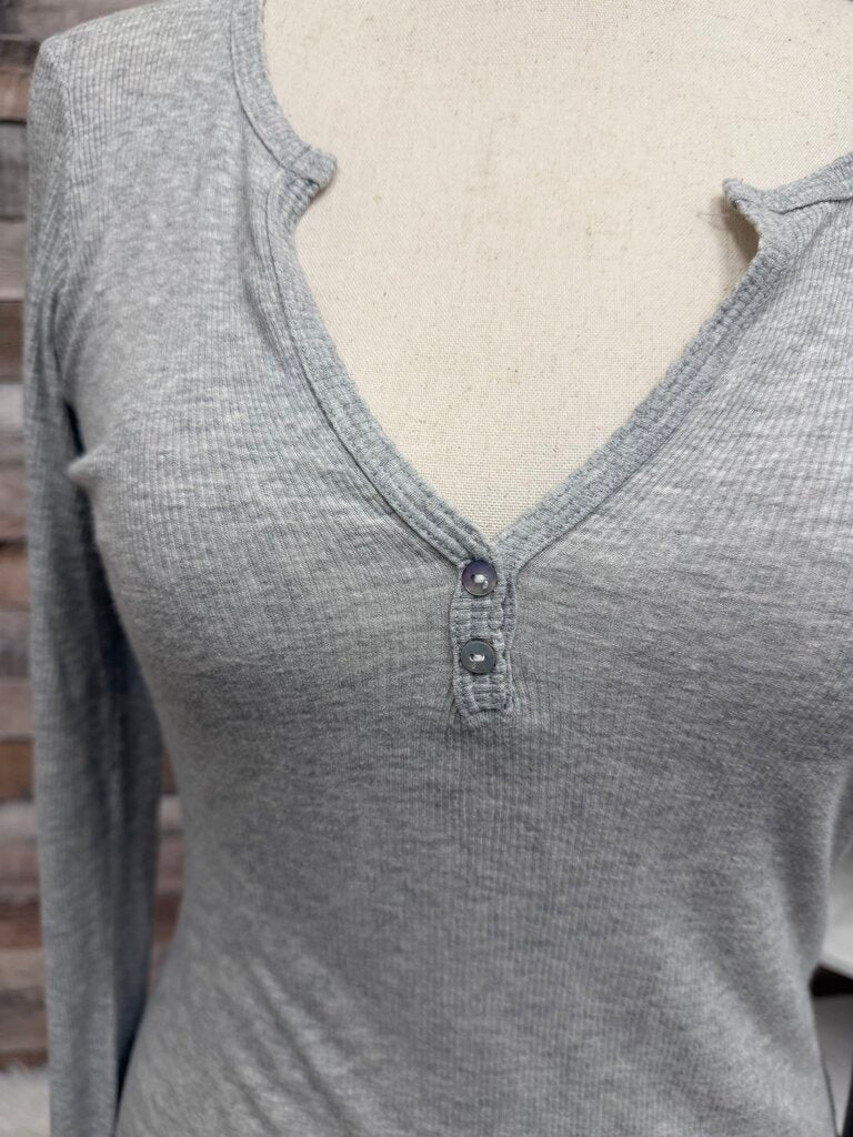Banana Republic Lt Grey Ribbed Knit Long Sleeve Top