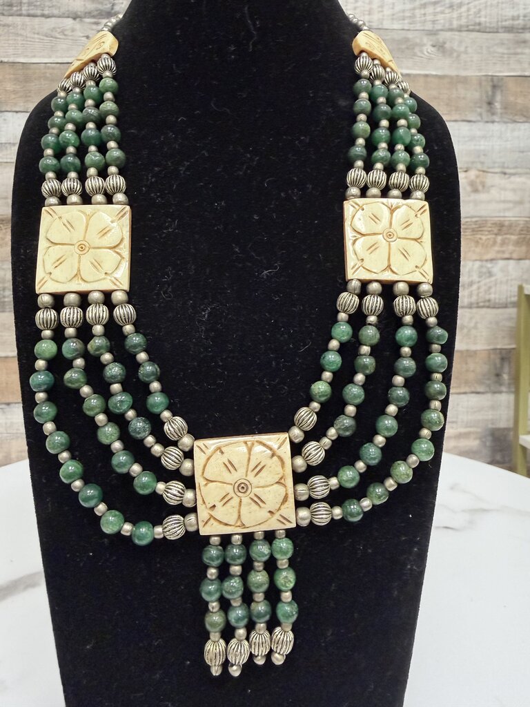 no label green jade with square carved flower bead necklace no label green OS women ACCESSORIES