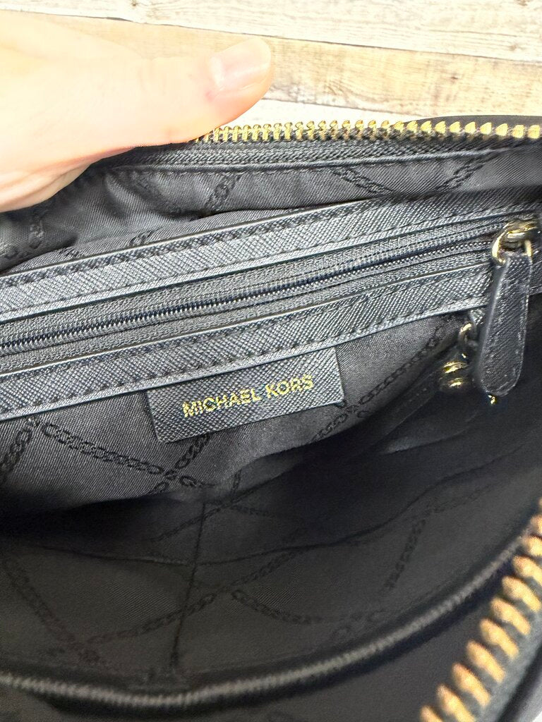 Michael Kors Black Nylon Jet Set Crossboy