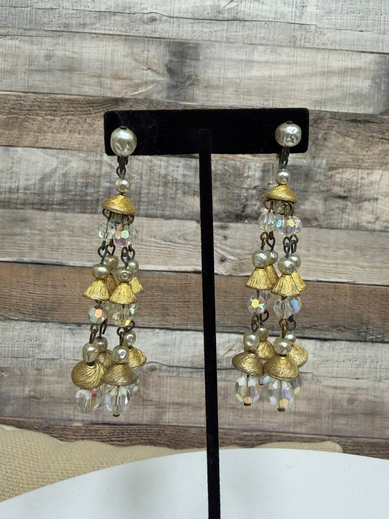 Vintage Pearl W/ Gold & Crystal Chandelier Clip On Earring