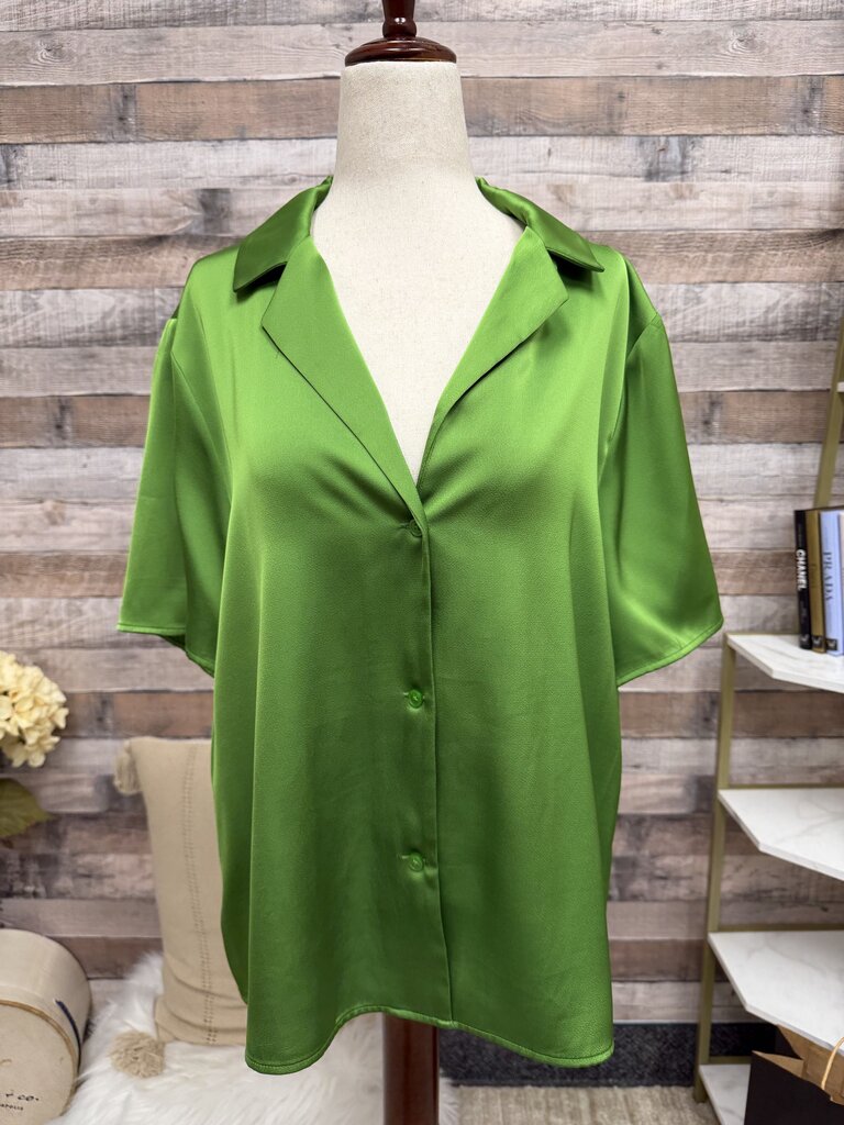Halogen Green Silk Short Sleeve Blouse