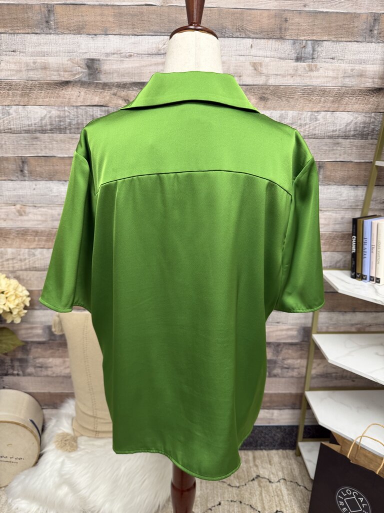 Halogen Green Silk Short Sleeve Blouse