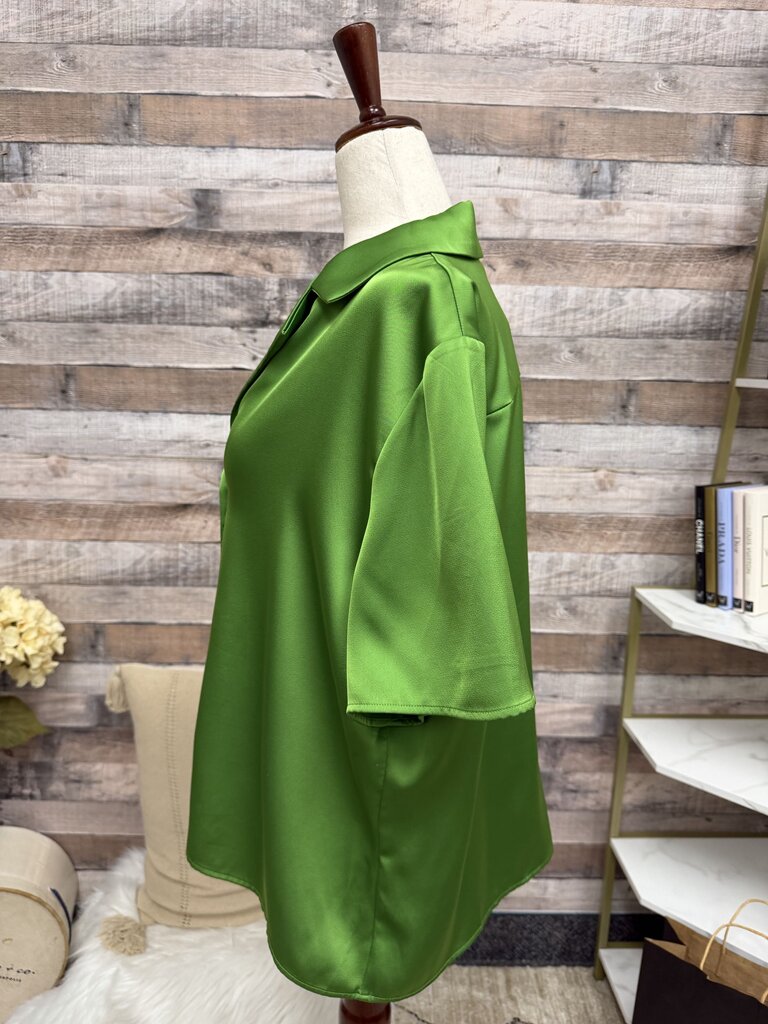 Halogen Green Silk Short Sleeve Blouse
