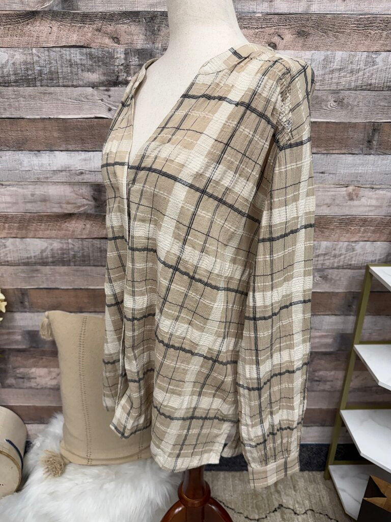 ESPRIT Cream Plaid V-Neck Button Down Shirt