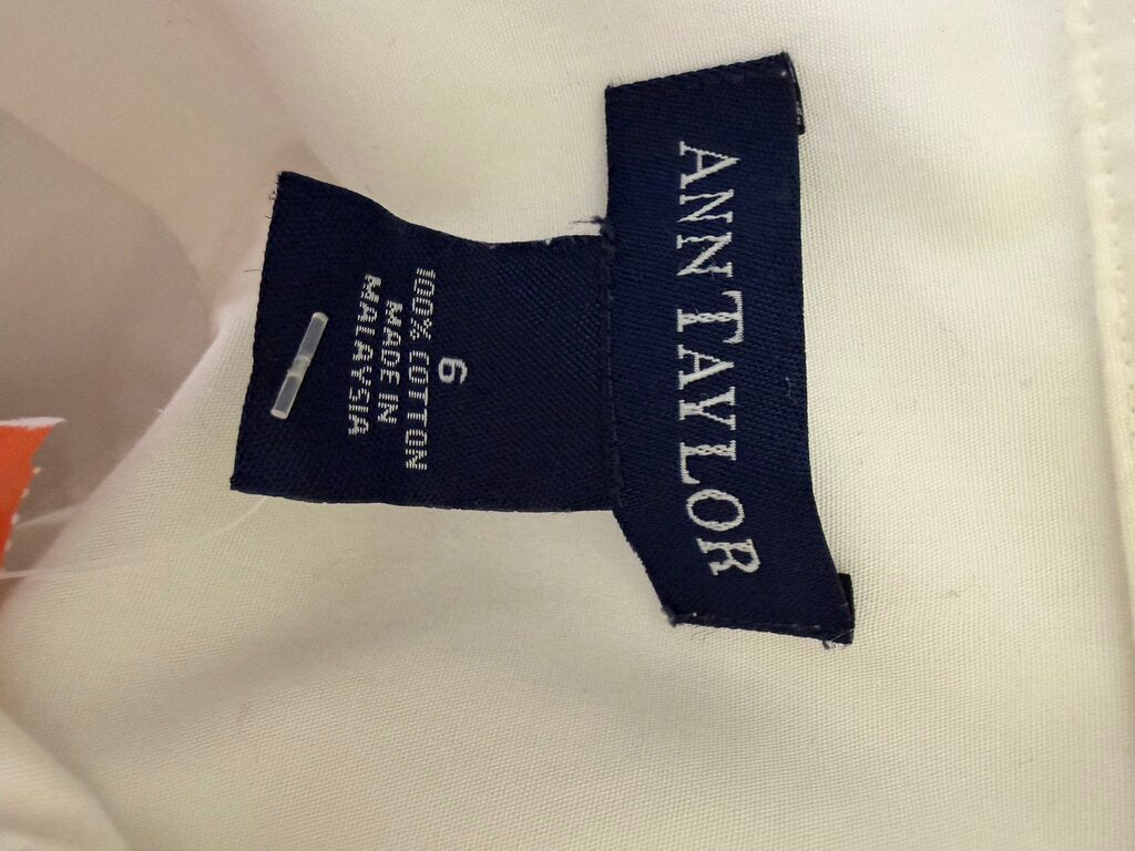 Ann Taylor White Fitted Short Sleeve Button Down