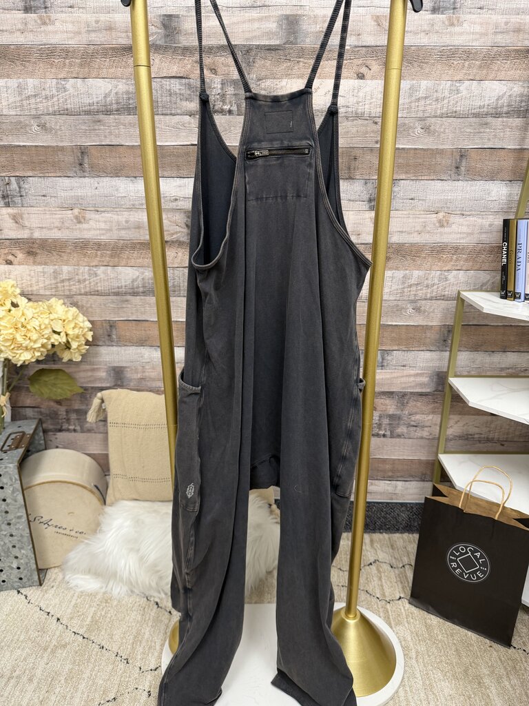 Free People Movement grey racerback romper Free People movement grey XS women JUMPSUITS/ROMPERS