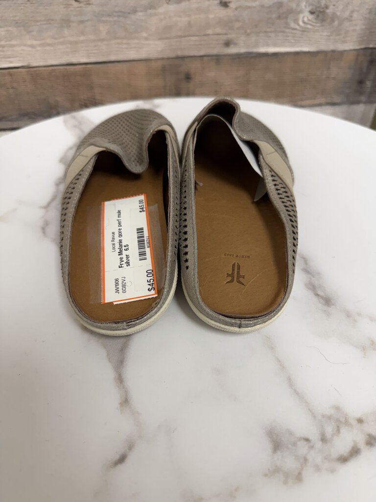 Frye Melanie gore perf mule silver