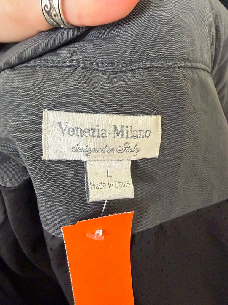 Venezia-Milano grey jacket w/ gold buttons