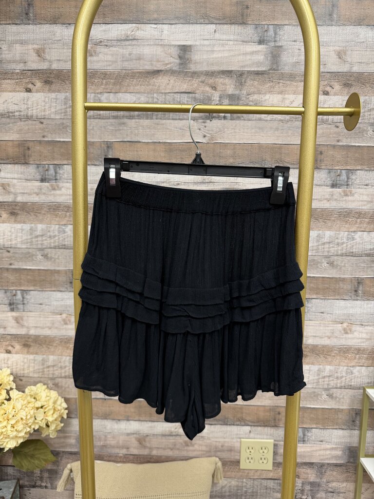 Free People black tiered flowy shorts