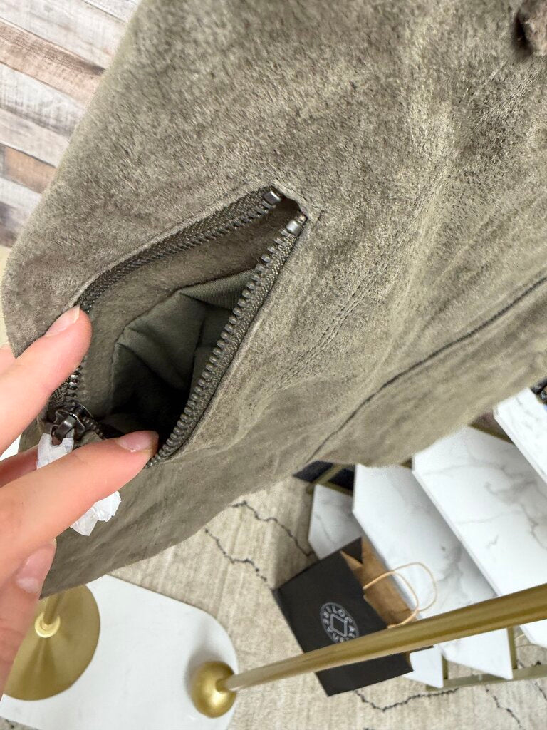 Black NYC NWT grey suede mini skirt